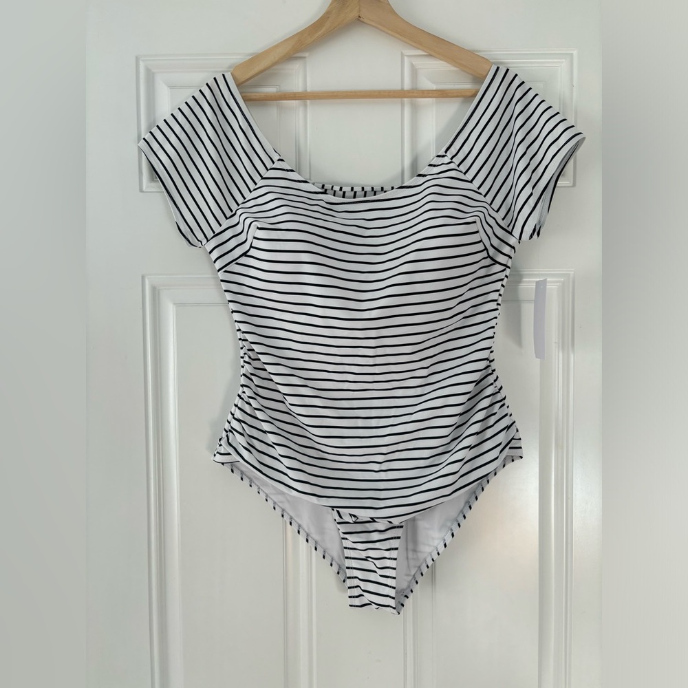 NWT MEET CURVE Black and White Stripes One Piece Swimsuit Size XL - Picture 4 of 8